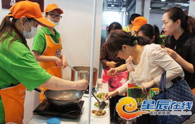 湖南畜牧漁業(yè)暨飼料工業(yè)博覽會(huì)盛裝啟幕 本土產(chǎn)品受熱捧銷售火爆